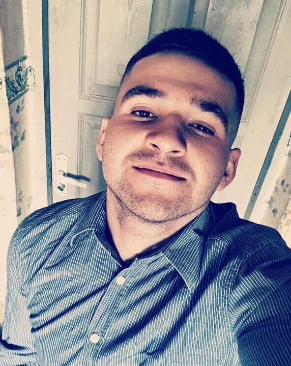  ,   Artur, 27 ,   ,   