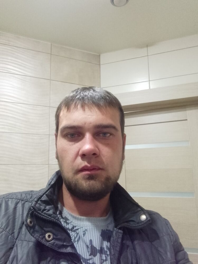  46946604  , 32 ,    