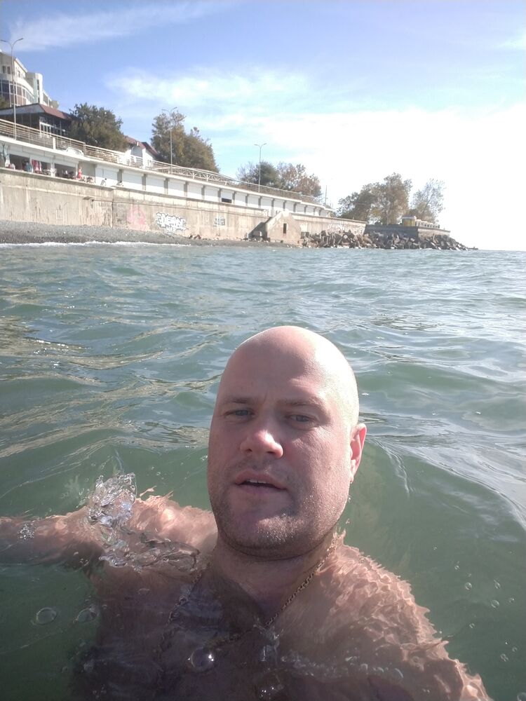  38458014  , 42 ,    