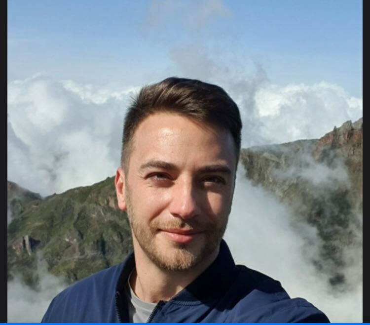  ,   Hayk, 32 ,   ,   