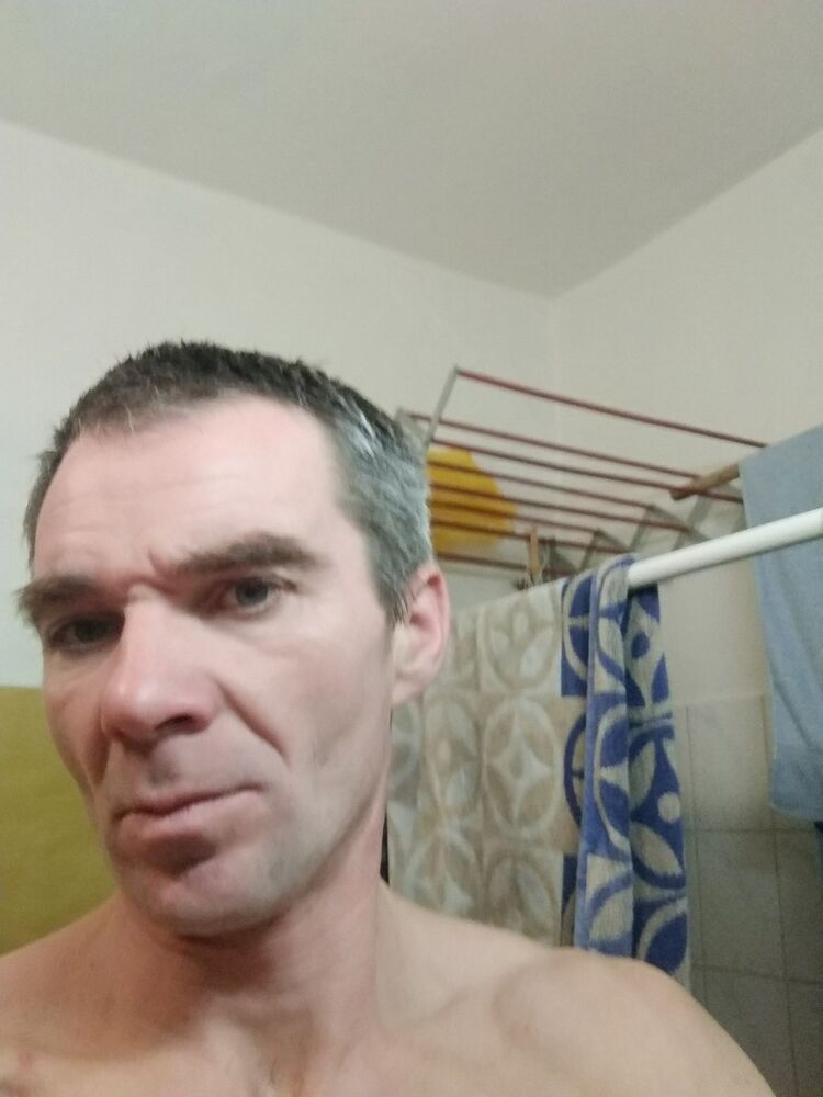  ,   Robert, 48 ,   