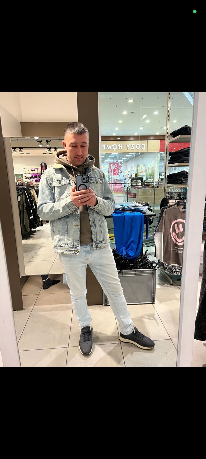  49218764  , 34 ,    