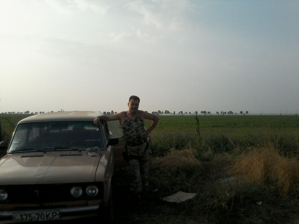  7885684  Aleks, 58 ,    
