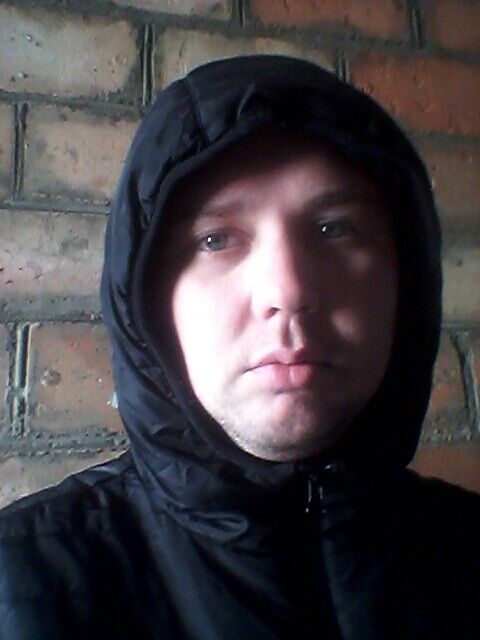  18599874  Mitia, 38 ,    --