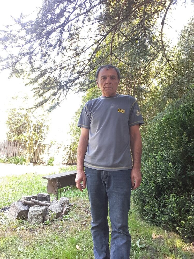  12135224  David, 59 ,    