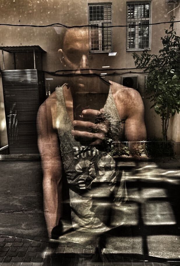  37305434  , 32 ,    