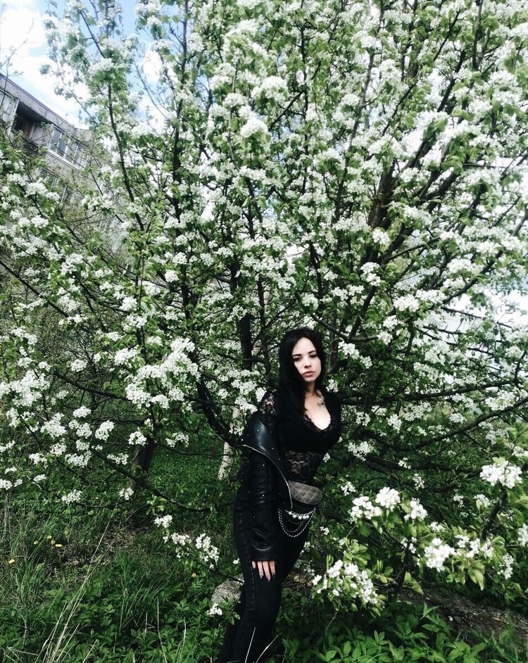  ,   Kitty, 27 ,   ,   , c 