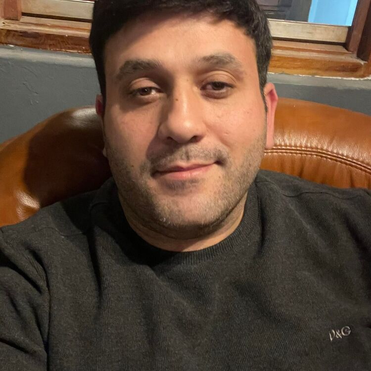  54523794  Niko, 32 ,    Podgorica