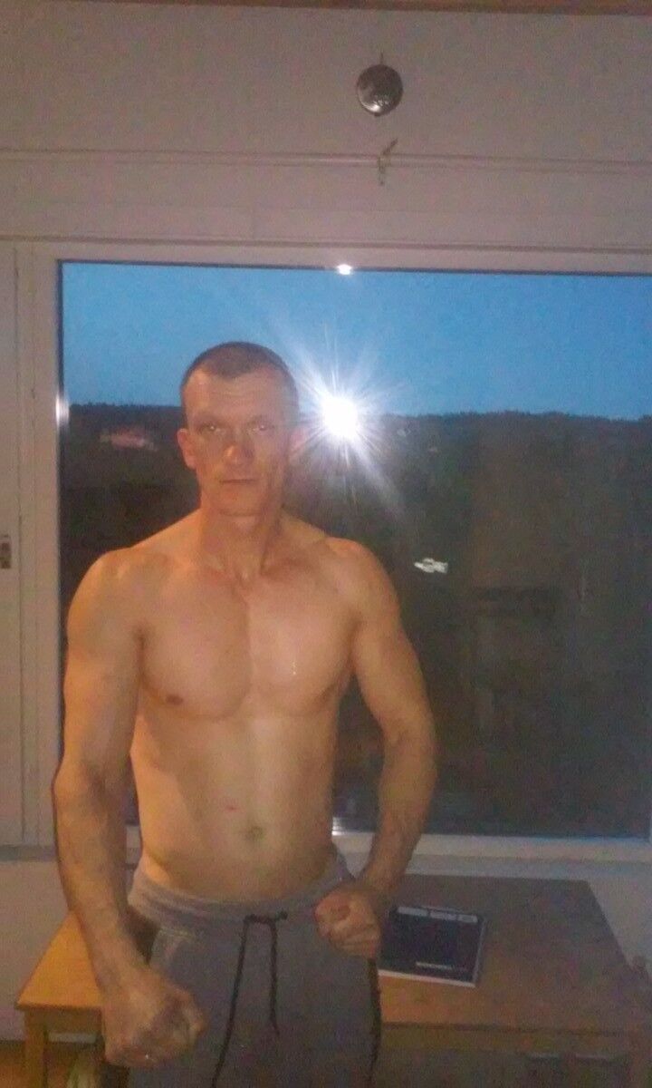  16169334  Tomas, 42 ,    