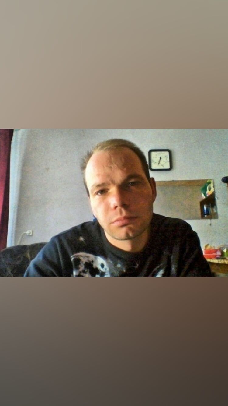  34891474  Oleg, 46 ,    