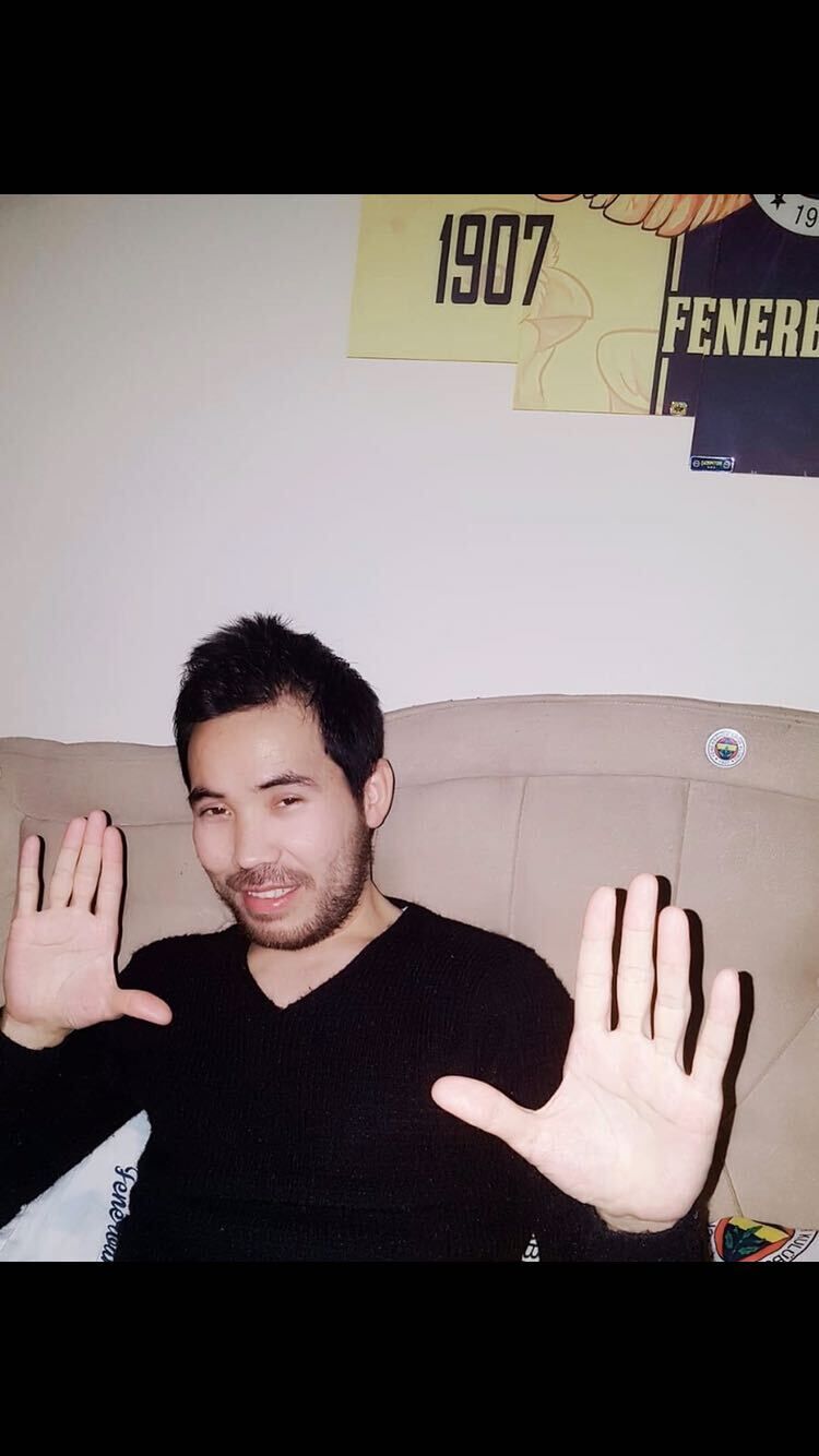  24126284  Ikram, 40 ,    