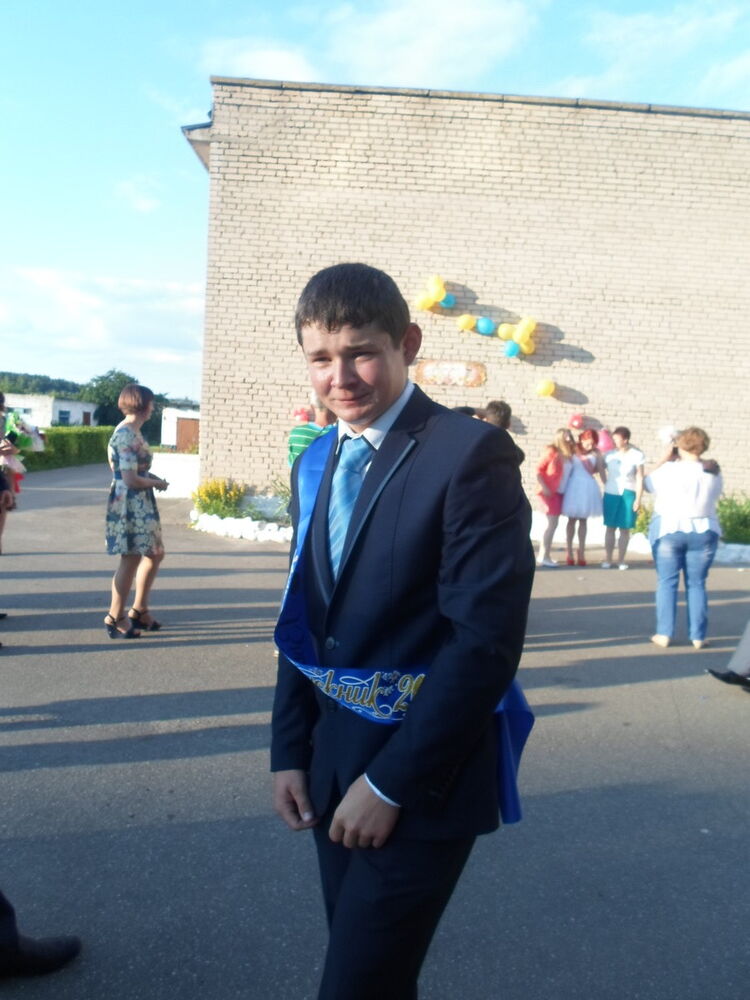  5553684  Sacha, 30 ,    