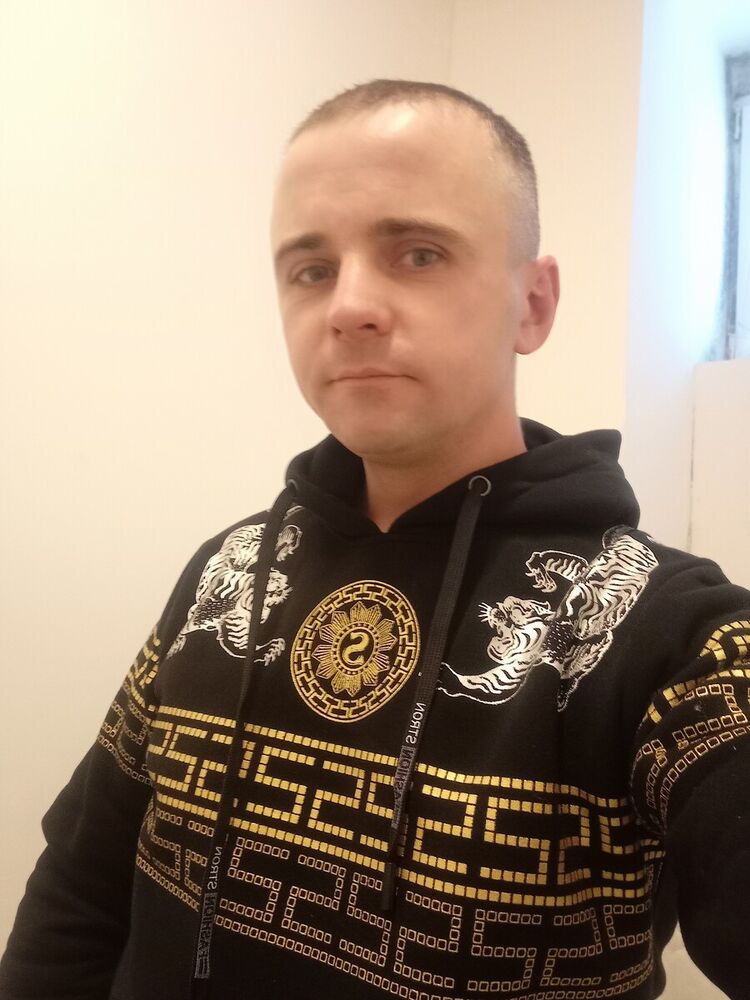  22390874  , 37 ,    Praha