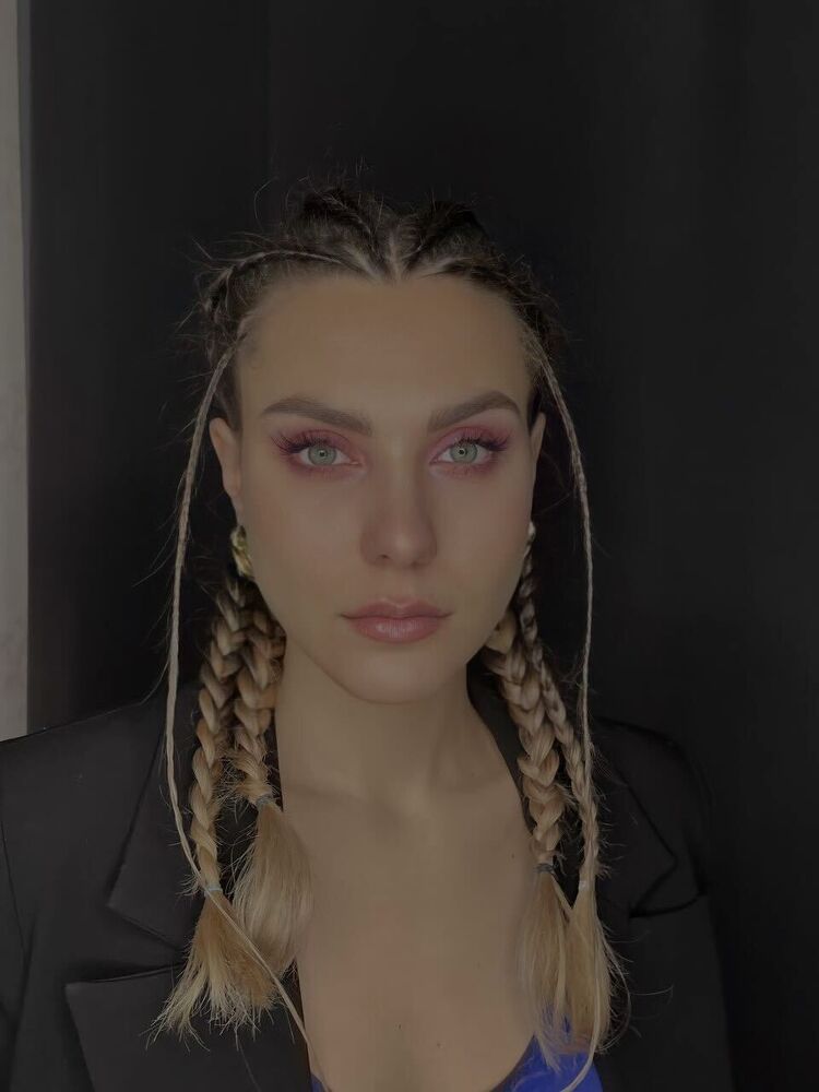  -,   , 25 ,  