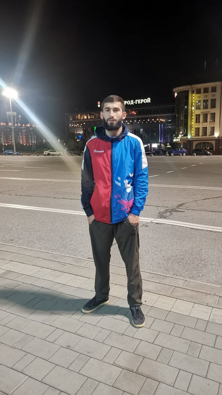 ,   Artur, 26 ,   , 