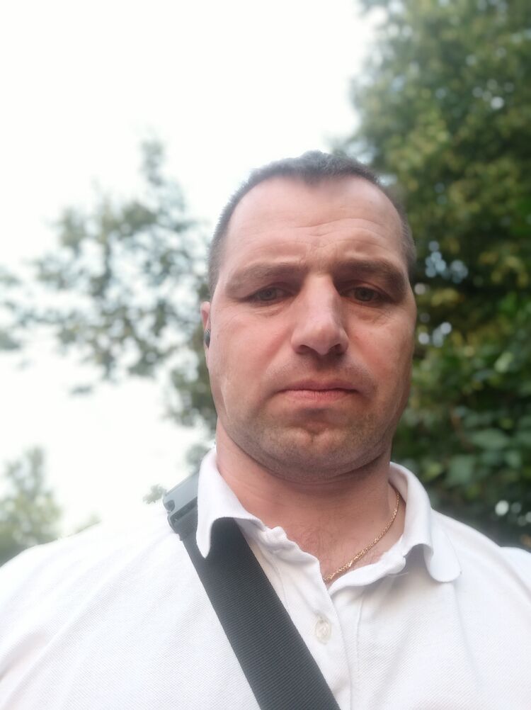  ,   Dima, 44 ,   ,   , c , 