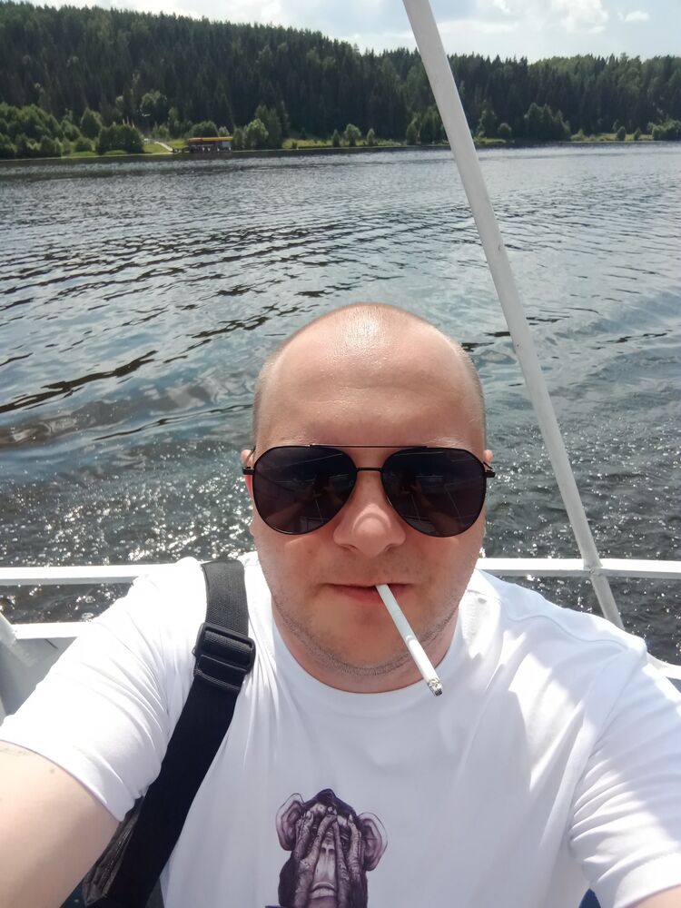  ,   Ilya, 38 ,   ,   , c , 