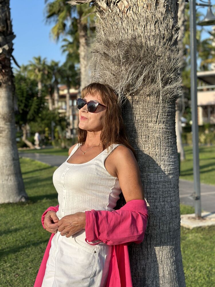  ,   Lubov, 56 ,   ,   , c 