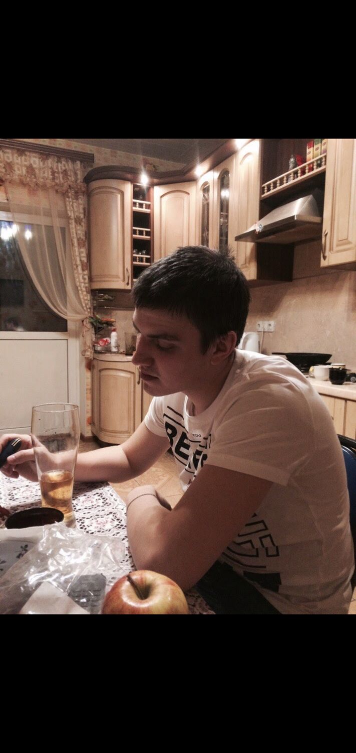  ,   Mikhail, 30 ,   ,   , c 