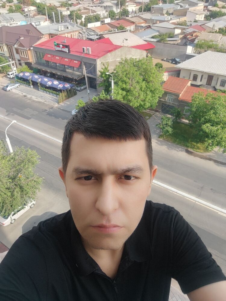  43366014  Elyor, 32 ,    