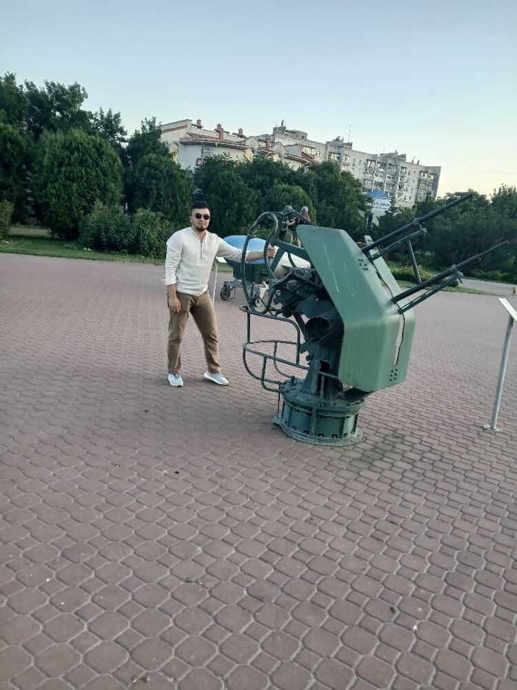  52852554  , 24 ,    