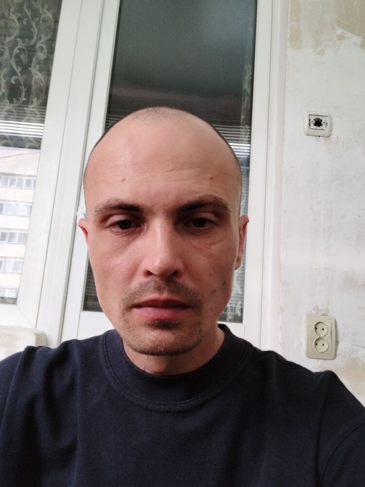  51999024  Radu, 33 ,    