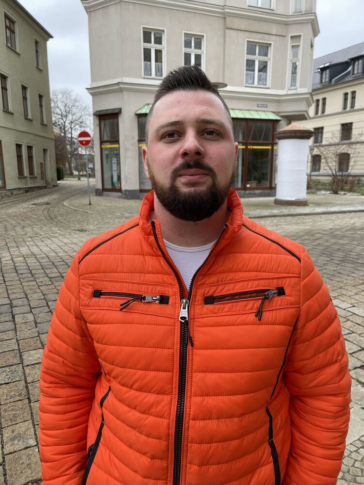  Thondorf,   , 28 ,   ,   