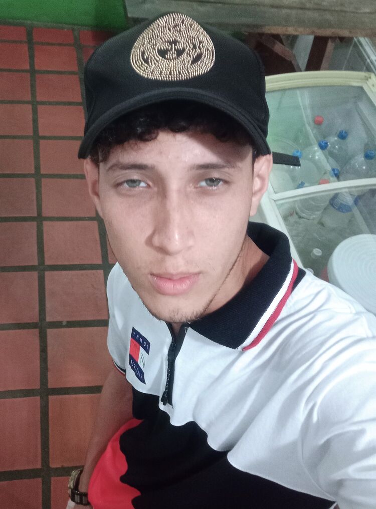  43443424  Josue, 21 ,    