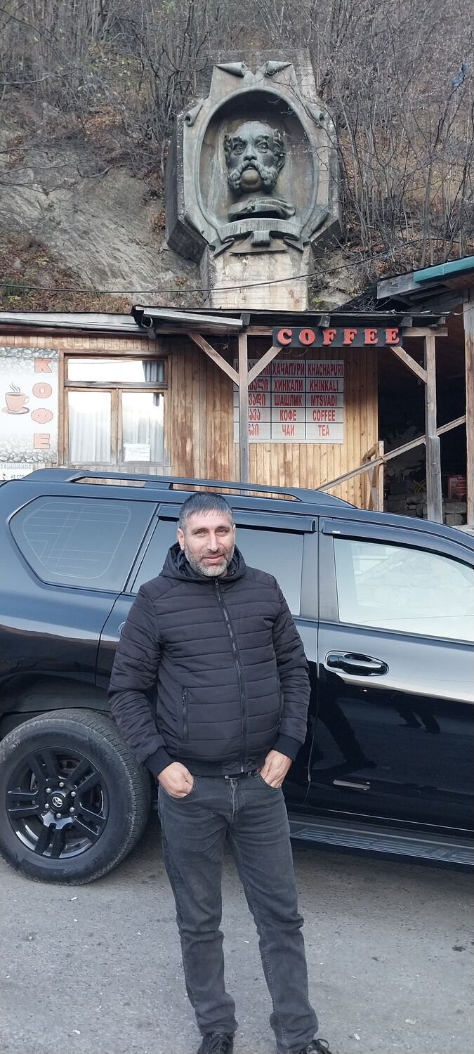  ,   Hayk, 40 ,   ,   