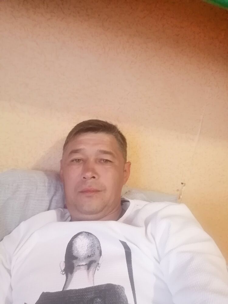  ,   Ruslan, 41 ,   ,   , c , 