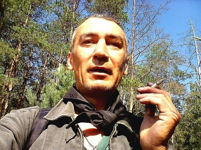  ,   Stifan, 51 ,  