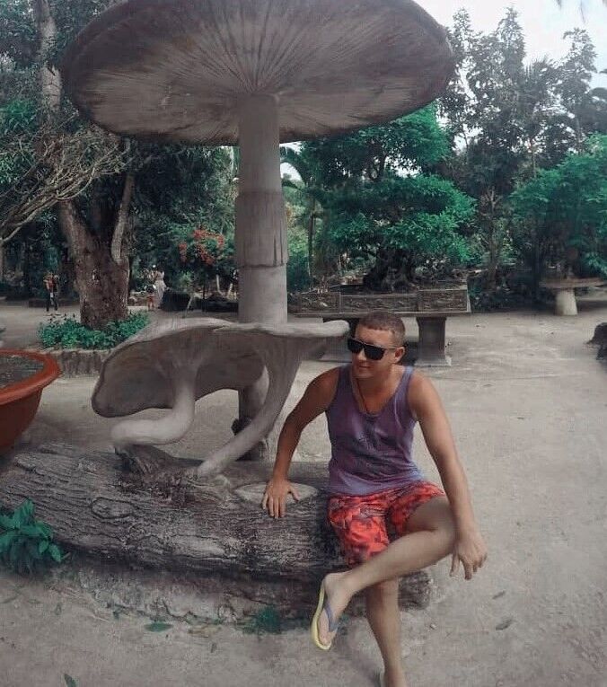  ,   Sergei K, 37 ,   ,   , c 