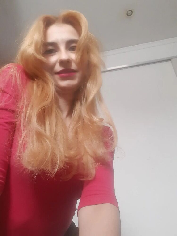  32511134  Vera, 27 ,    