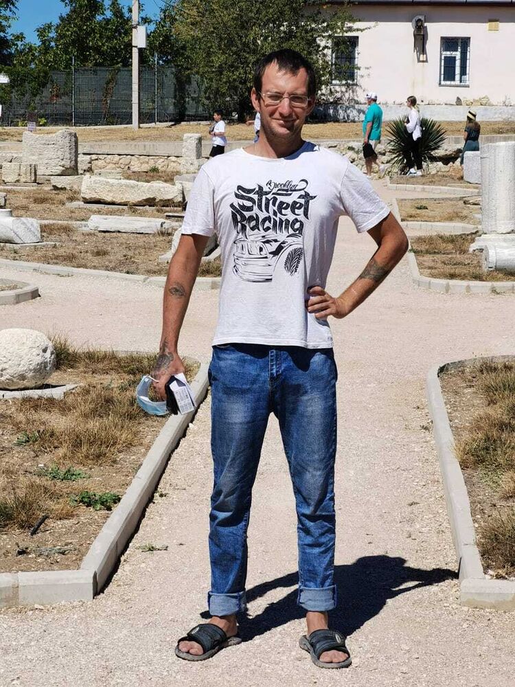  ,   Yury, 36 ,   ,   , c , 