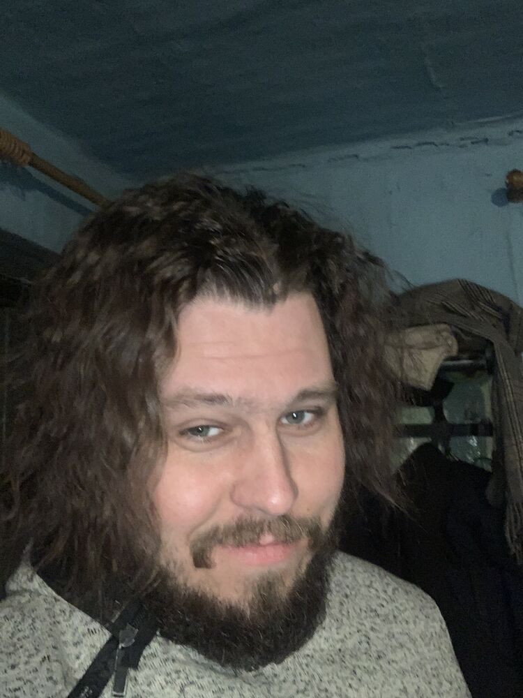  44530414  Vladimir, 33 ,    