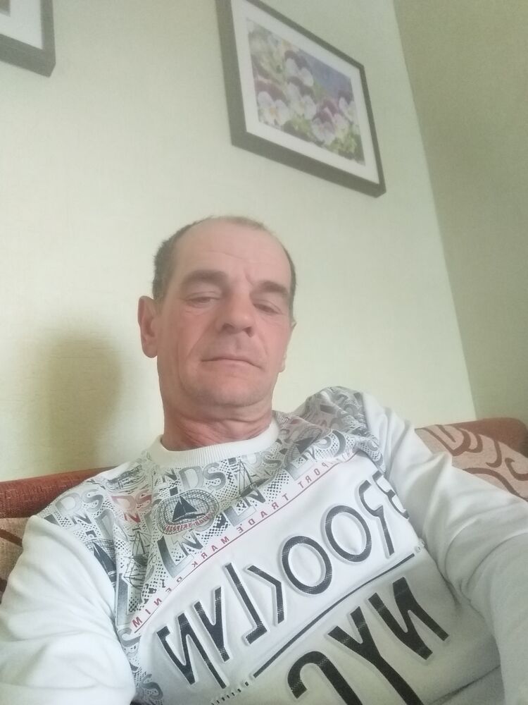  26339674  Dragan, 54 ,    