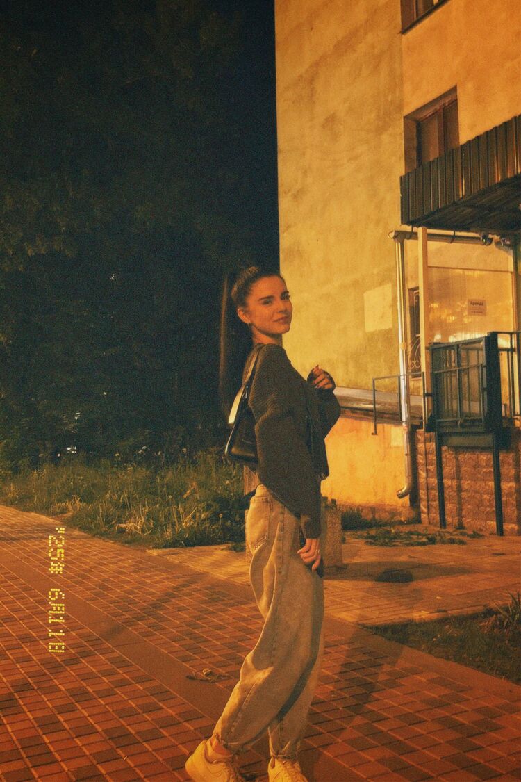  ,   , 19 ,   c 