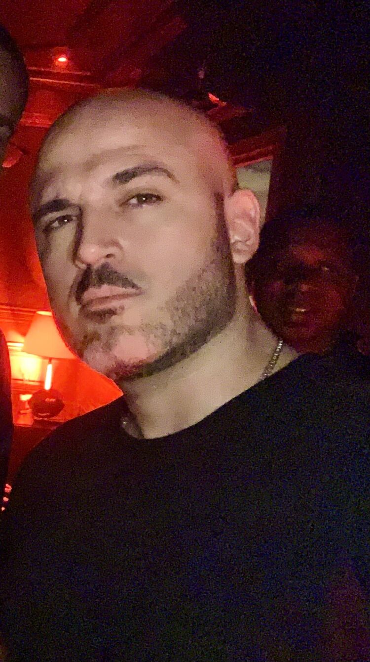  47384684  Roman, 36 ,    Courbevoie