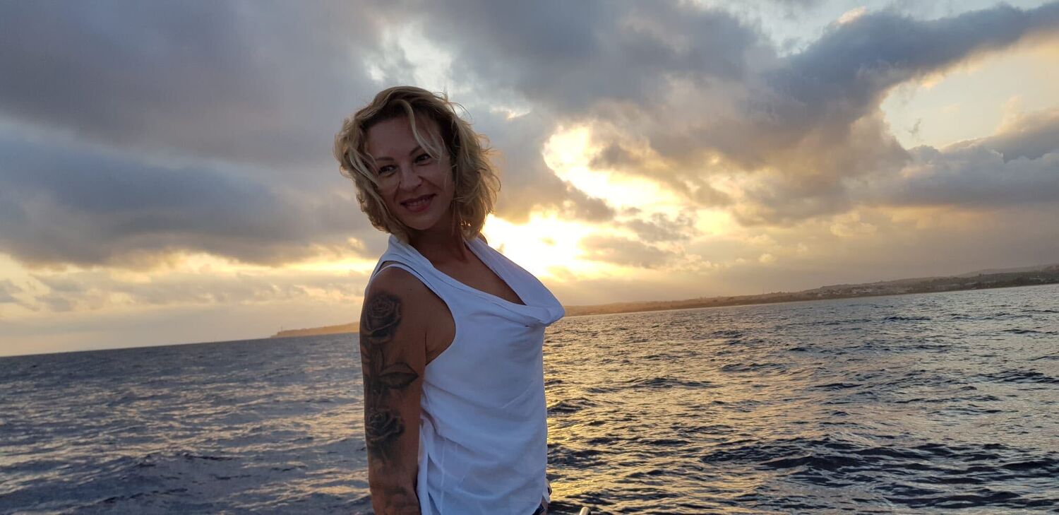  27815184  Julia, 43 ,    L'hospitalet De Llobregat