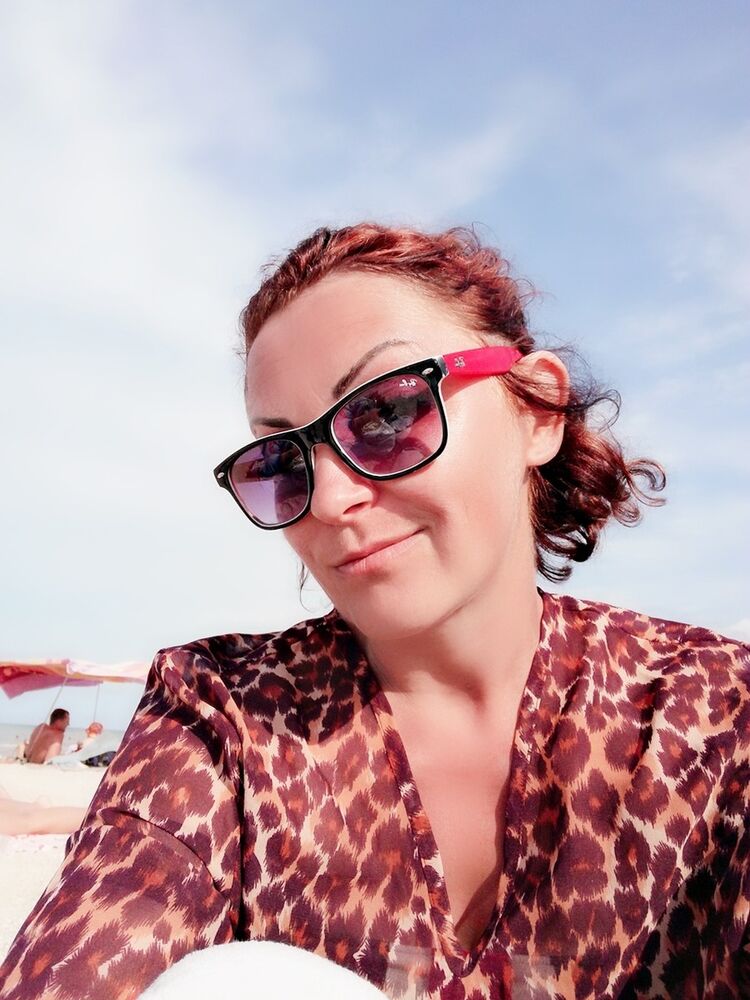  13434104  Marina, 47 ,    