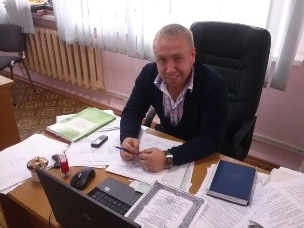  ,   Denis, 39 ,  