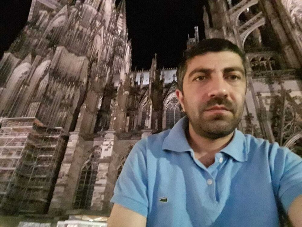  23386074  Ramin, 46 ,    