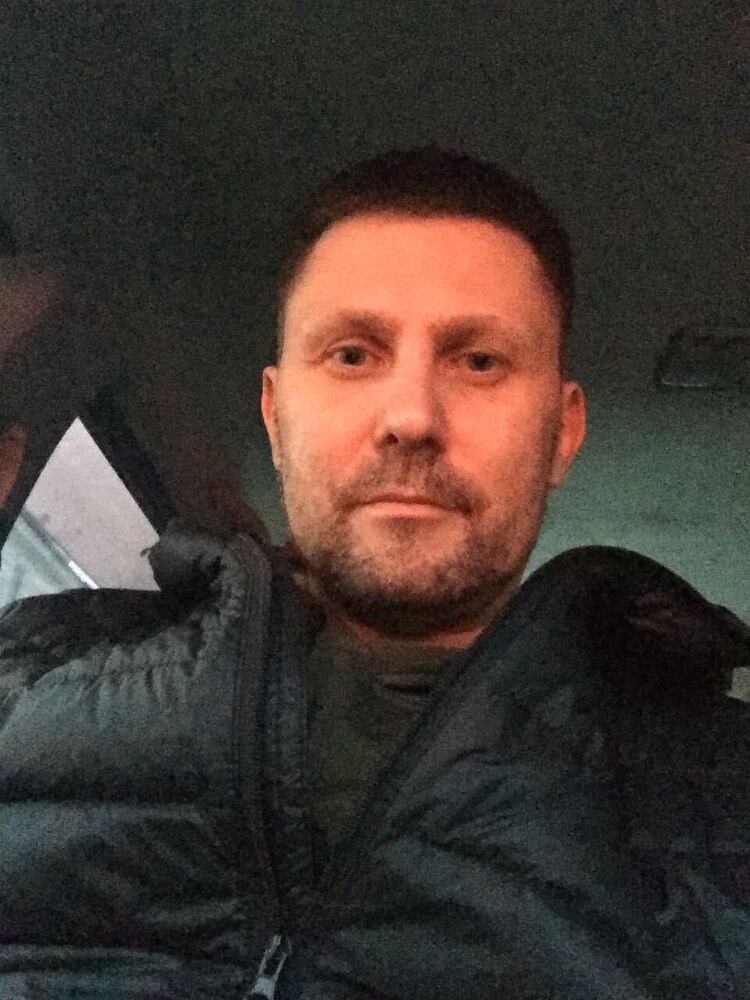  48404134  Konstantin, 42 ,    