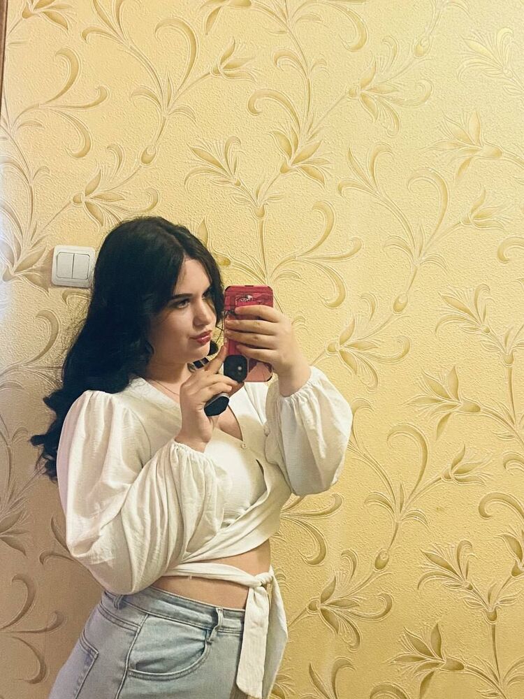  53937614  Darya, 18 ,     