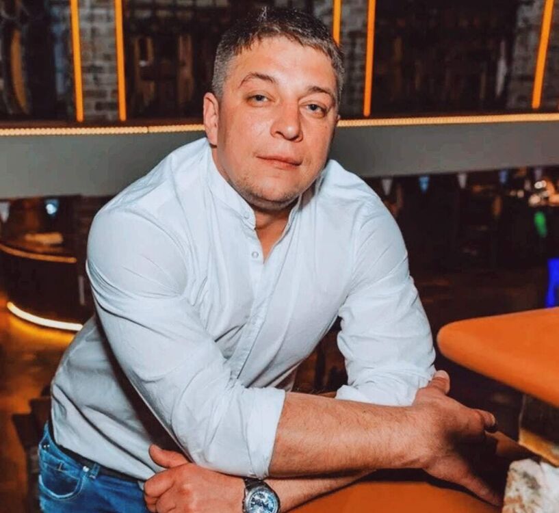  ,   Alex, 41 ,   ,   