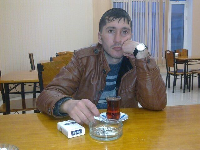  48194894  Sahin, 40 ,    