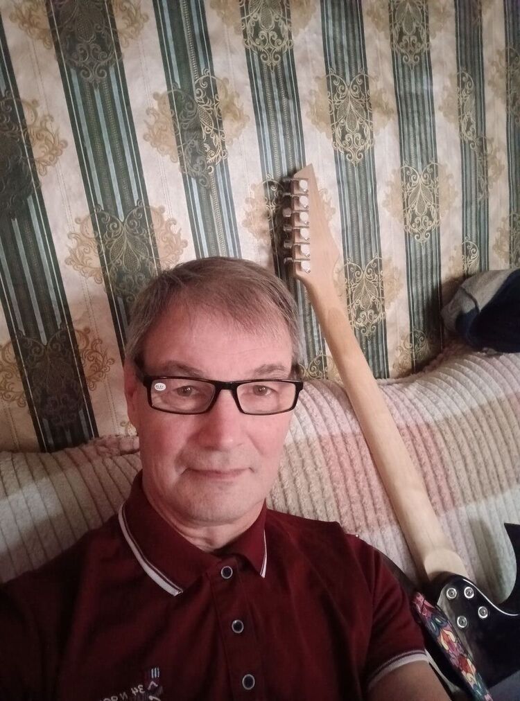  54586904  Mars, 52 ,    