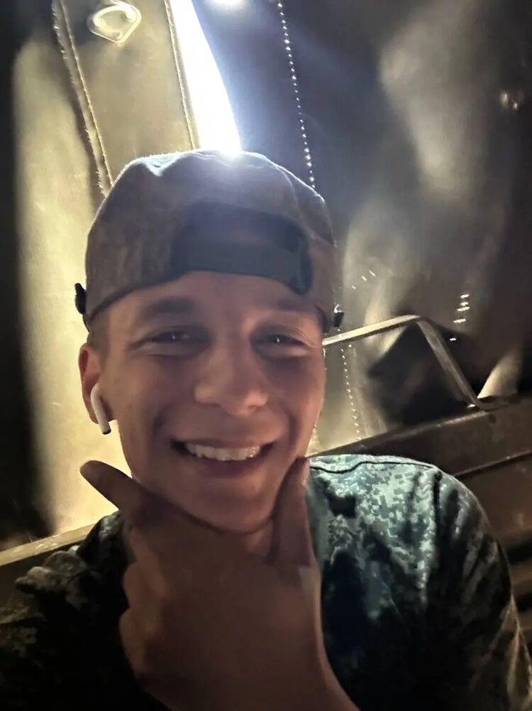  41483274  , 22 ,    