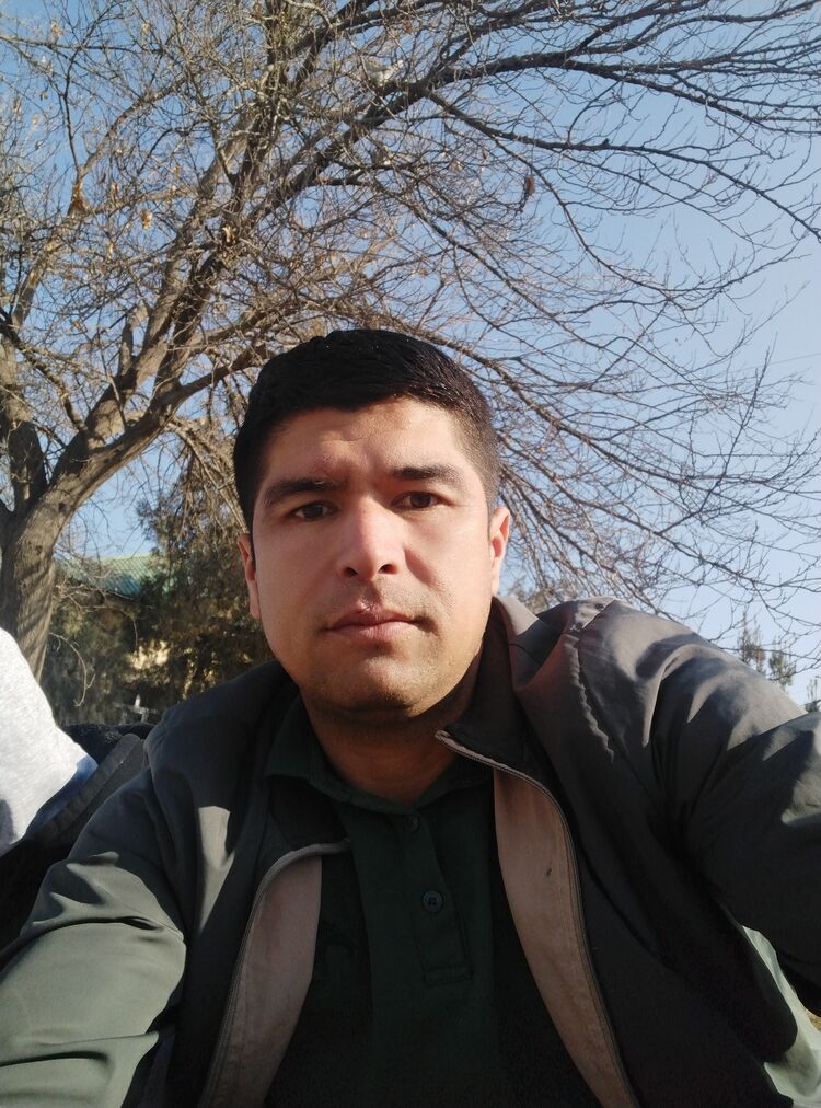  44740764  Azamat, 33 ,    