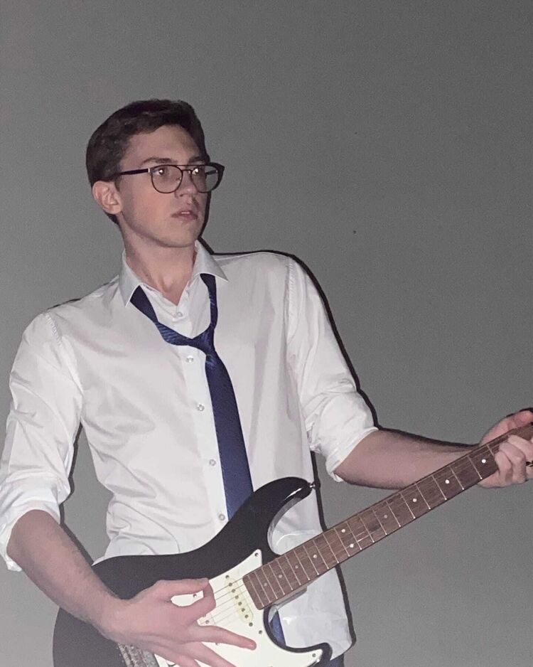  27983284  , 21 ,    -